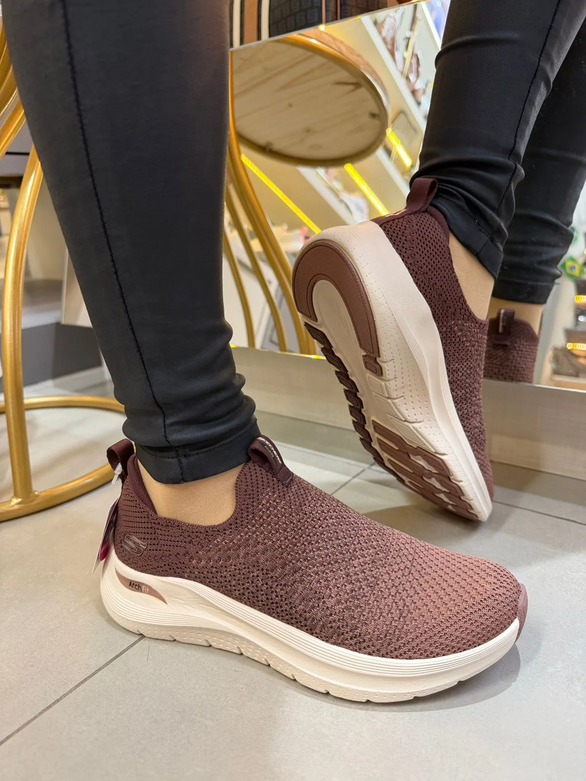 Tênis Feminino Skechers Arch Fit 2.0 Ortopédico