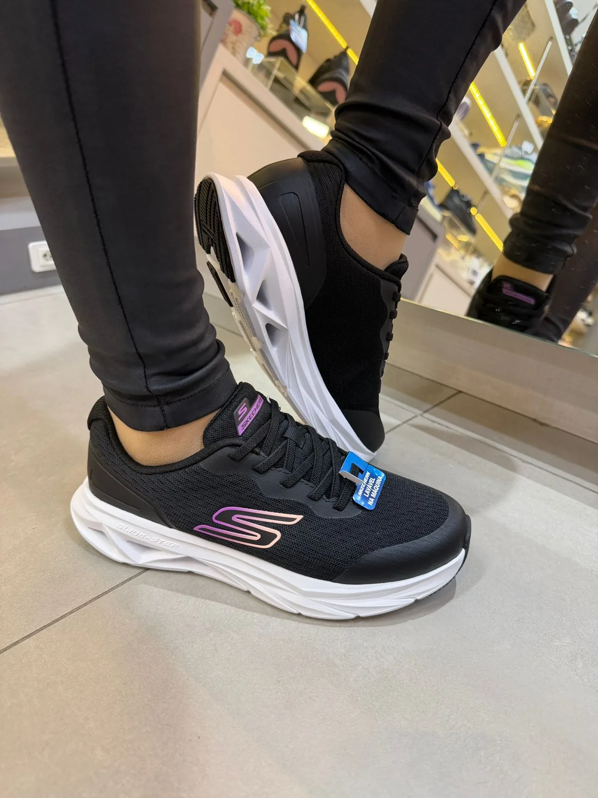 Tênis Feminino Skechers Glide-Step Vortex